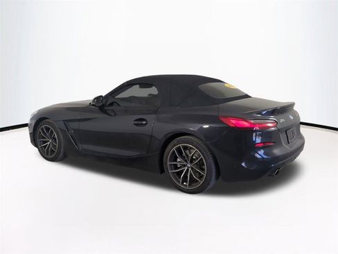 Used 2022 BMW Z4 sDrive30i w/ Driving Assistance Package image 7