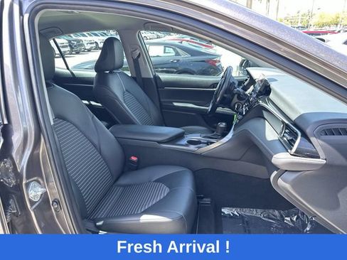 Used 2021 Toyota Camry SE FWD image 29