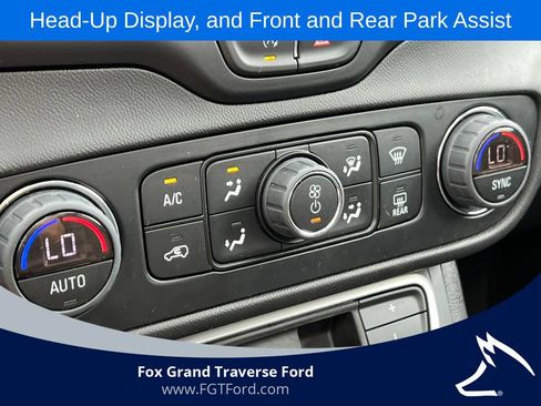Used 2023 GMC Terrain SLT w/ Infotainment Package II AWD/4WD image 27