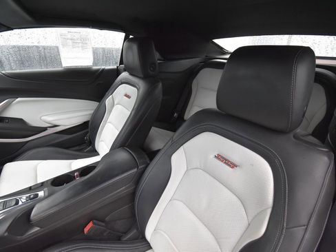 Used 2017 Chevrolet Camaro SS image 14