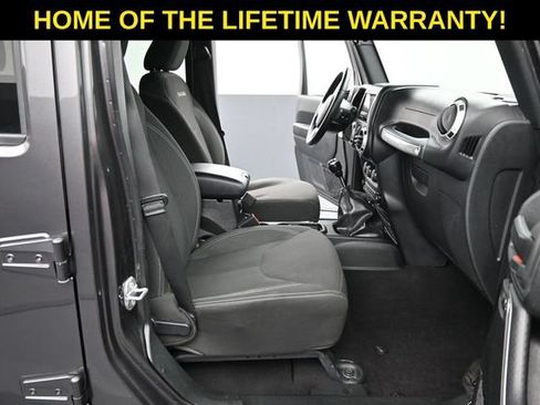 Used 2017 Jeep Wrangler Unlimited Sahara w/ Max Tow Package AWD/4WD image 41