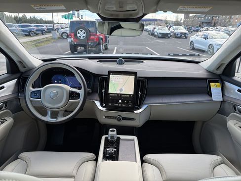 New 2026 Volvo XC90 T8 Ultra w/ Lounge Package AWD/4WD image 10
