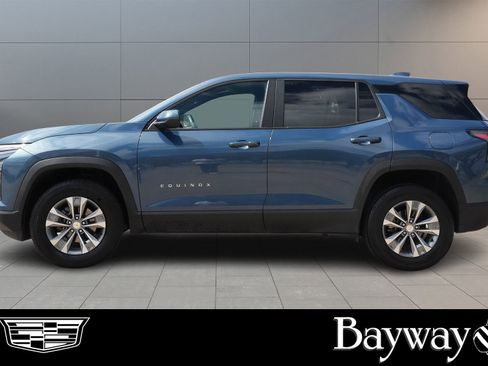 Used 2025 Chevrolet Equinox LT image 4