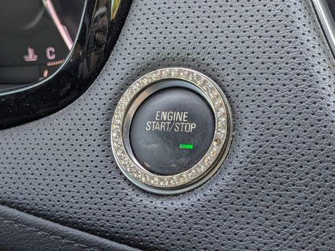 Used 2019 Cadillac XT5 Luxury image 34