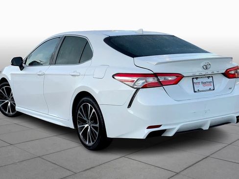 Used 2019 Toyota Camry SE image 11