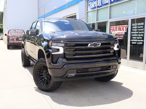 Used 2025 Chevrolet Silverado 1500 High Country w/ Midnight Edition AWD/4WD image 48