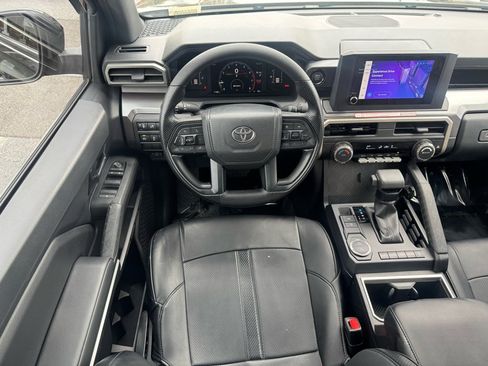 Used 2025 Toyota Tacoma SR5 image 20