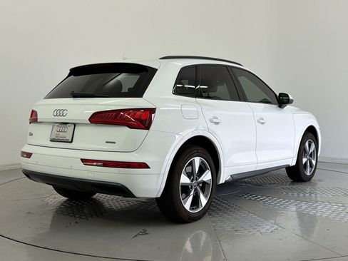 Used 2020 Audi Q5 2.0T Premium w/ Titanium Sport Package AWD/4WD image 9