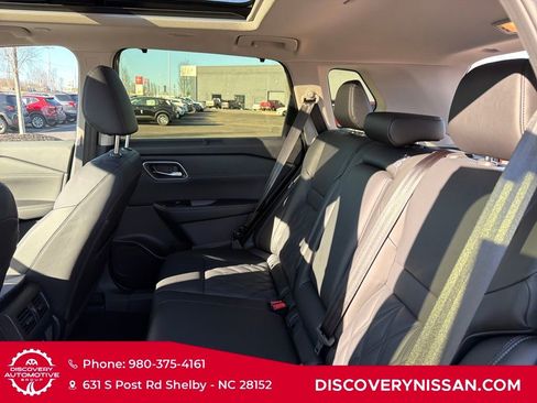 New 2026 Nissan Rogue Platinum w/ Tech Package AWD/4WD image 31