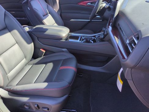 New 2026 Chevrolet Traverse RS image 28