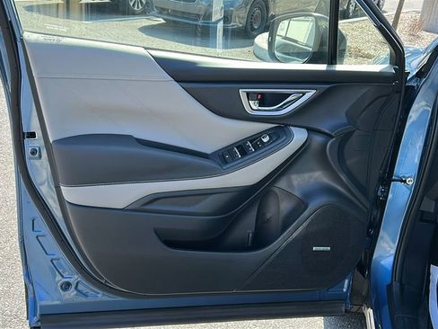 Certified 2023 Subaru Forester Limited image 9