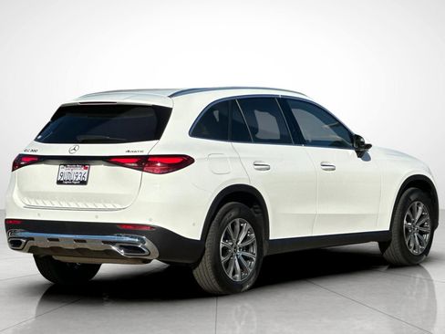 Certified 2025 Mercedes-Benz GLC 300 4MATIC image 2