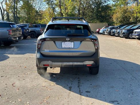 New 2026 Nissan Kicks SV w/ SV Premium Package image 5