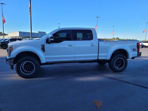 Used 2018 Ford F250 Lariat w/ Lariat Ultimate Package image 4