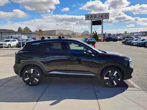 New 2026 Nissan Kicks SR w/ Cold Weather Package AWD/4WD image 4