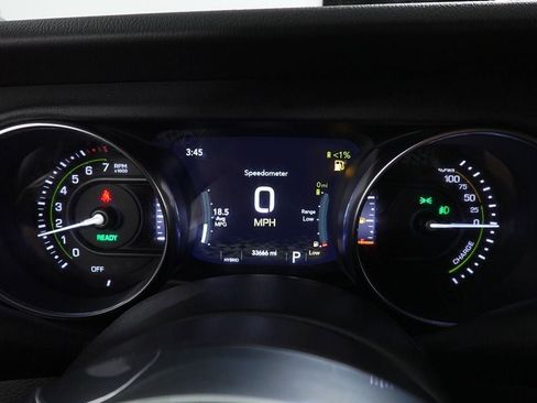 Used 2022 Jeep Wrangler Unlimited Sahara AWD/4WD image 15