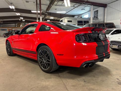 Used 2013 Ford Mustang Shelby GT500 RWD image 4