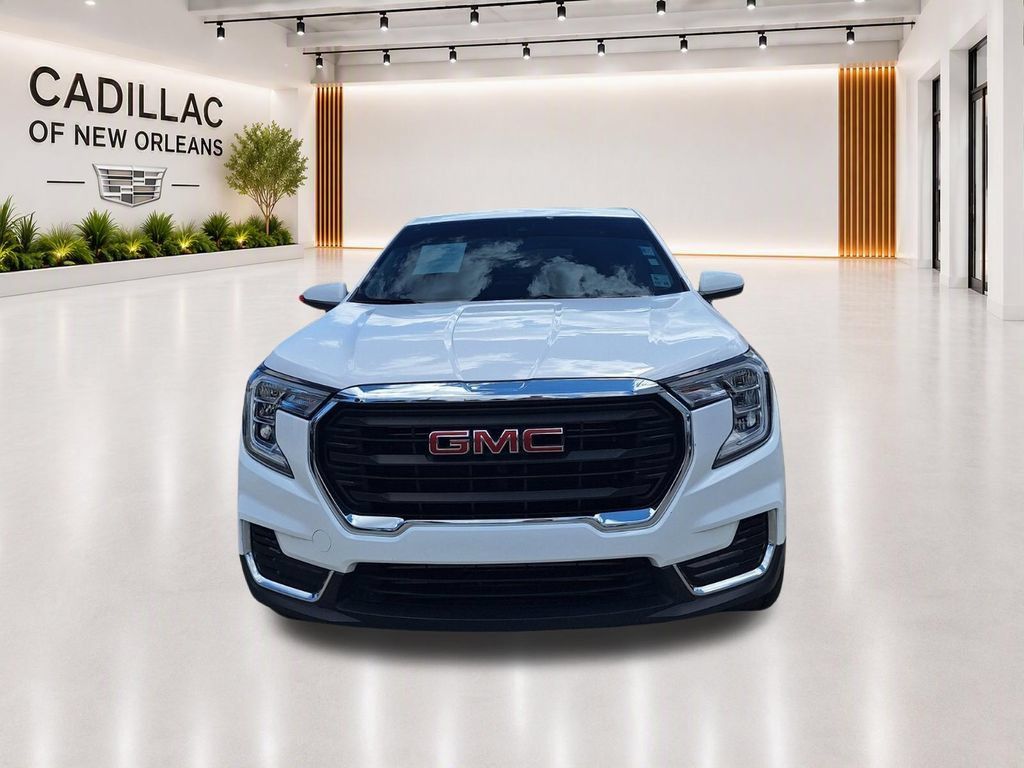 Used 2022 GMC Terrain SLE FWD image 9