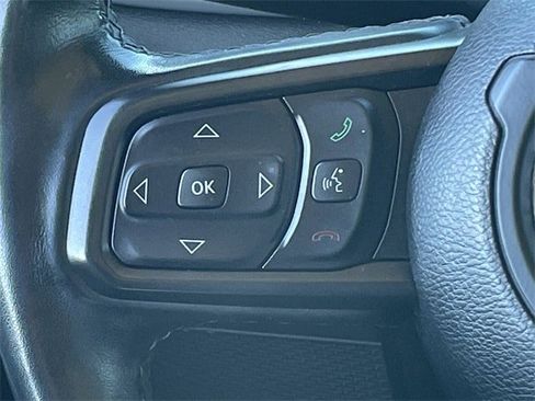 Used 2021 Jeep Gladiator Willys image 12