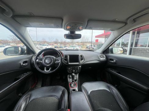 Used 2019 Jeep Compass Trailhawk image 10