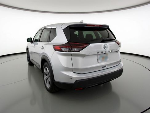 Used 2025 Nissan Rogue SV image 5