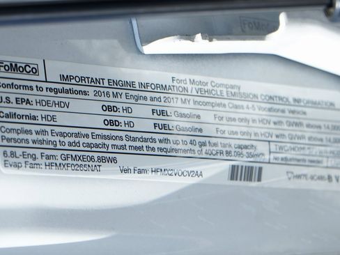 Used 2017 Ford F550 2WD Regular Cab Super Duty image 21