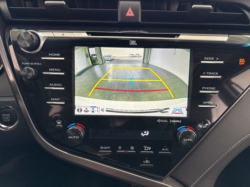 Used 2020 Toyota Camry XSE image 28