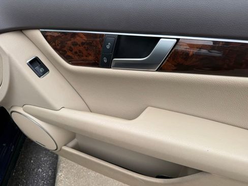 Used 2013 Mercedes-Benz C 300 4MATIC Sedan image 45
