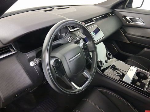 Used 2018 Land Rover Range Rover Velar R-Dynamic SE image 2