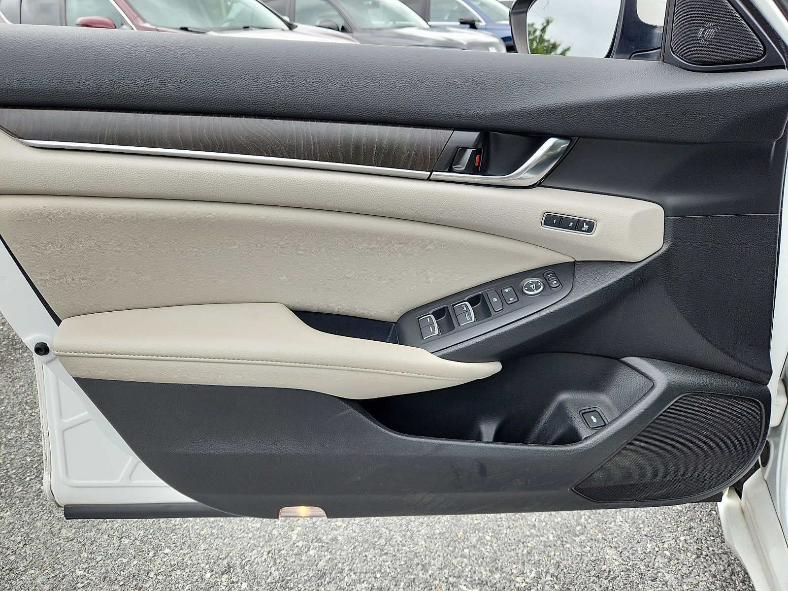 Used 2022 Honda Accord EX-L image 12