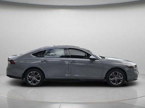 Used 2024 Honda Accord EX-L image 3