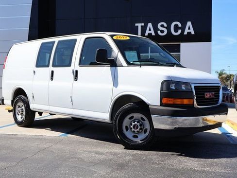 Used 2017 GMC Savana 2500 image 1