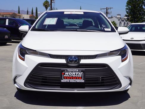 Certified 2026 Toyota Corolla LE FWD image 4