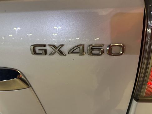 Used 2023 Lexus GX 460 Premium AWD/4WD image 3