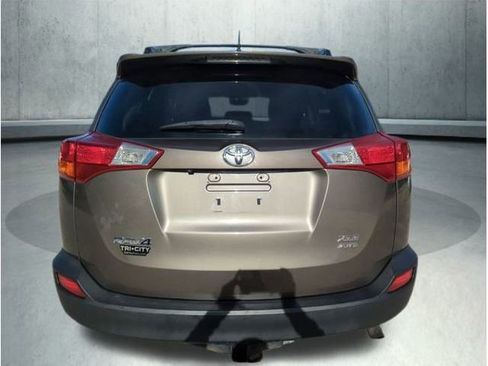 Used 2014 Toyota RAV4 XLE image 4