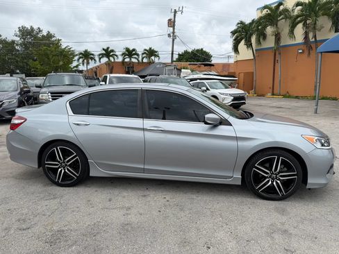 Used 2017 Honda Accord Sport Special Edition image 4
