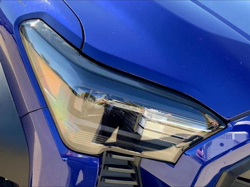 Used 2025 Toyota Tacoma TRD Off-Road image 26