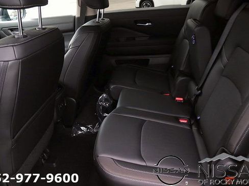 New 2026 Nissan Pathfinder SL AWD/4WD image 14