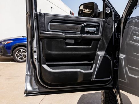 Used 2020 RAM 2500 Laramie AWD/4WD image 36