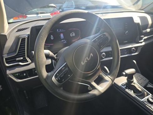 Used 2024 Kia Sportage LX FWD image 12