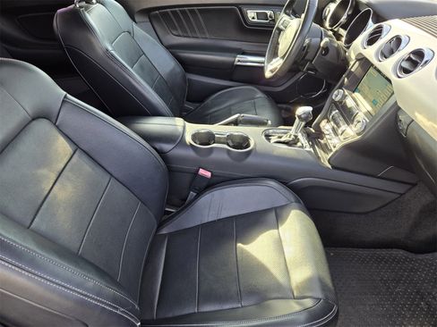 Used 2017 Ford Mustang Premium image 12
