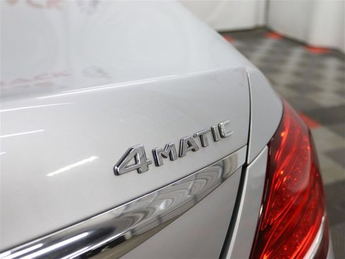 Used 2018 Mercedes-Benz E 300 4MATIC image 8