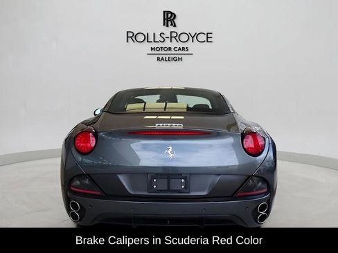 Used 2011 Ferrari California image 5