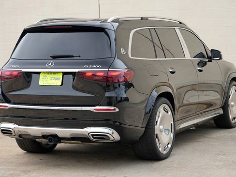 Used 2024 Mercedes-Benz Maybach GLS 600 4MATIC image 86