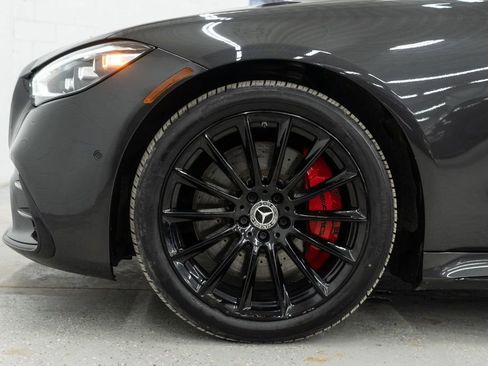 Used 2022 Mercedes-Benz S 500 4MATIC w/ AMG Line Package image 40