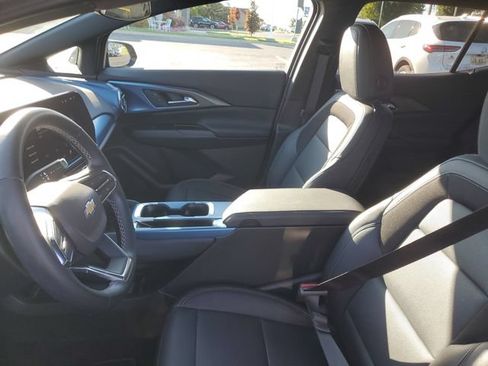 Used 2024 Chevrolet Equinox EV LT w/ LPO, All-Weather Mat Package AWD/4WD image 18