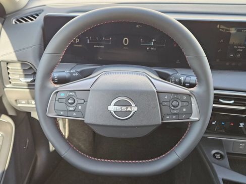 New 2026 Nissan Sentra SR w/ SR Premium Package FWD image 21