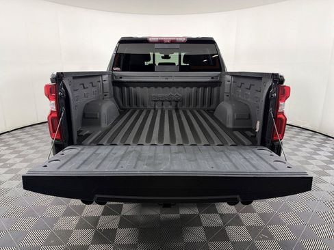 Used 2021 Chevrolet Silverado 1500 High Country w/ Technology Package AWD/4WD image 16