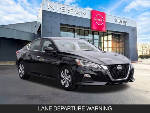 Used 2021 Nissan Altima 2.5 S image 2