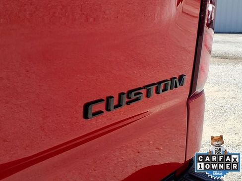 Used 2022 Chevrolet Silverado 1500 Custom w/ LPO, Blackout Package RWD image 14